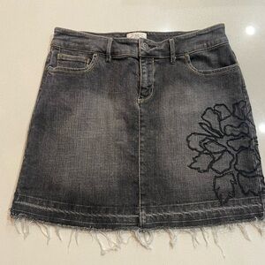 White House Black Market Blanc Denim Skirt Size 6